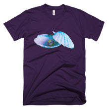 The World is Your Oyster Short sleeve t-shirt