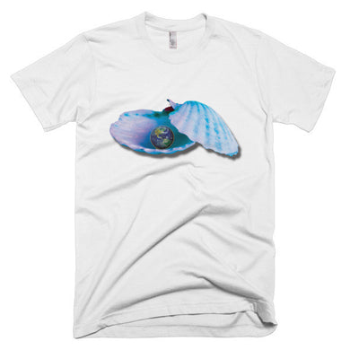 The World is Your Oyster Short sleeve t-shirt